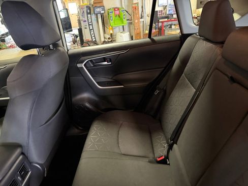 Used 2020 Toyota RAV4 XLE w/ All Weather Liner Package image 33