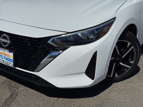 Used 2024 Nissan Sentra SV image 3