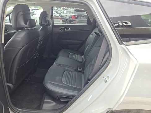 Used 2023 Kia Sportage SX image 12