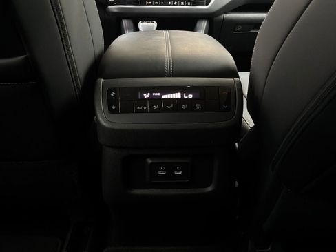 Used 2026 Nissan Pathfinder SL AWD/4WD image 15