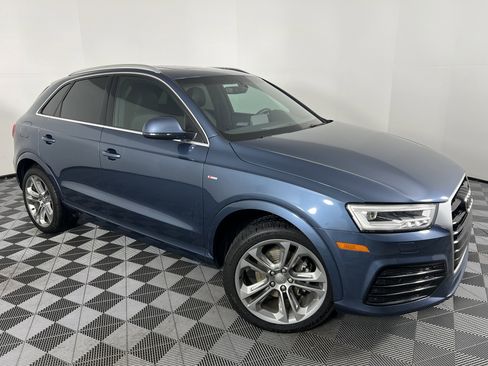 Used 2016 Audi Q3 2.0T Prestige w/ Prestige Package image 2