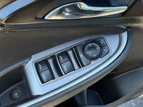 Used 2023 Chevrolet Malibu LT FWD image 16