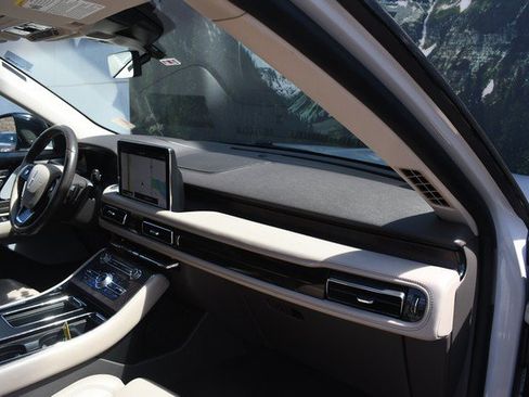Used 2020 Lincoln Aviator Reserve w/ Equipment Group 202A AWD/4WD image 25