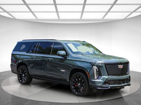 Used 2025 Cadillac Escalade ESV V AWD/4WD image 5