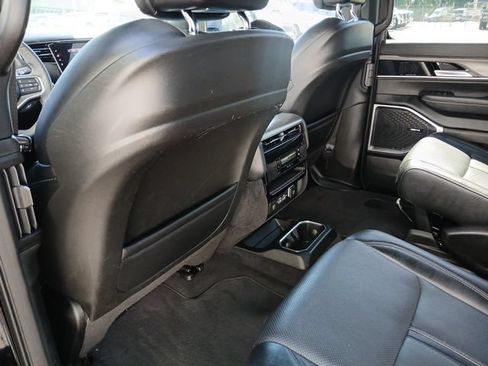 Used 2024 Jeep Wagoneer Series II AWD/4WD image 22