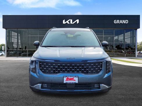 Certified 2025 Kia Carnival SX Prestige image 3