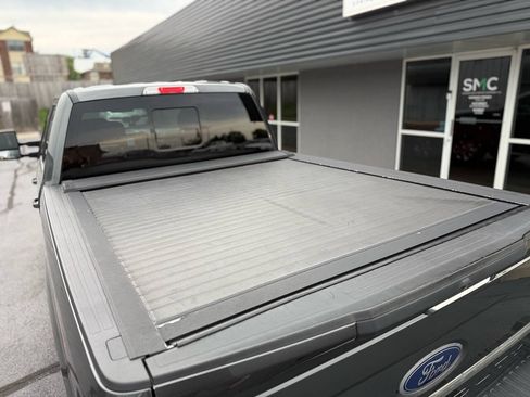 Used 2017 Ford F250 Lariat w/ Lariat Value Package AWD/4WD image 8