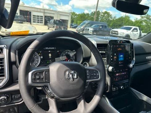 Used 2025 RAM 1500 Big Horn AWD/4WD image 8