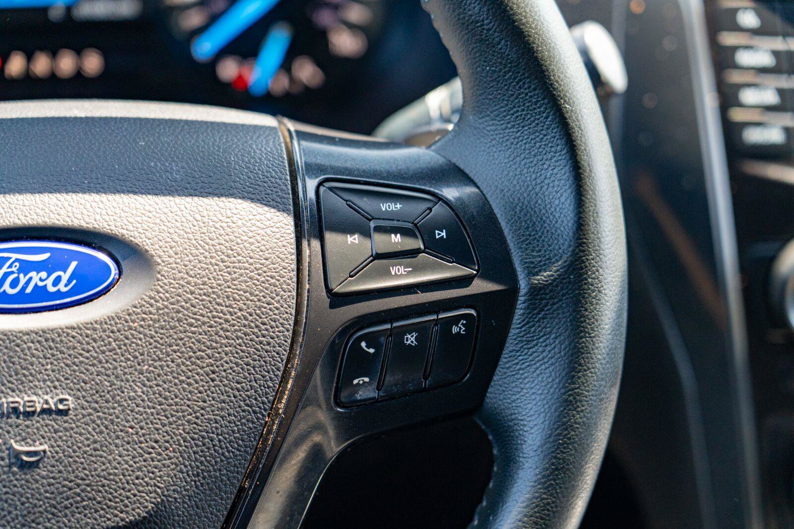 Used 2017 Ford Explorer XLT FWD image 19