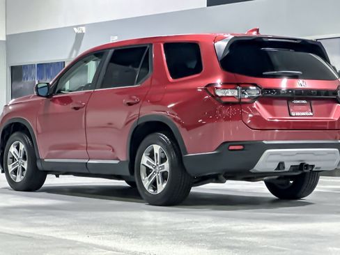 Certified 2023 Honda Pilot EX-L image 3