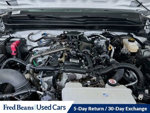 Used 2025 Toyota Tacoma SR5 w/ SR5 Upgrade Package AWD/4WD image 35