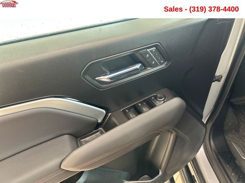 Used 2023 Chevrolet Colorado Z71 w/ Z71 Convenience Package 2 AWD/4WD image 13