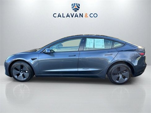Used 2023 Tesla Model 3 Standard Range image 4