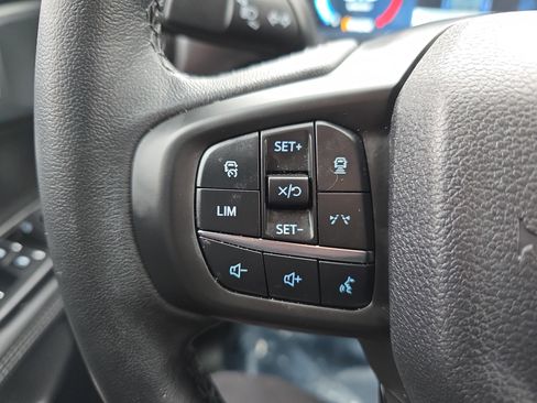 Used 2024 Ford Ranger Lariat w/ Advanced Towing Package image 17