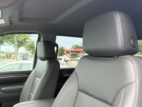Used 2025 Chevrolet Silverado 2500 LT w/ Trail Boss Package AWD/4WD image 17