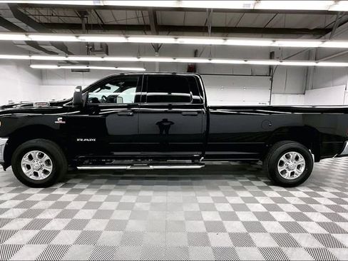 Used 2024 RAM 3500 Big Horn AWD/4WD image 14