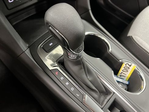 Used 2023 Chevrolet Equinox LS AWD/4WD image 16
