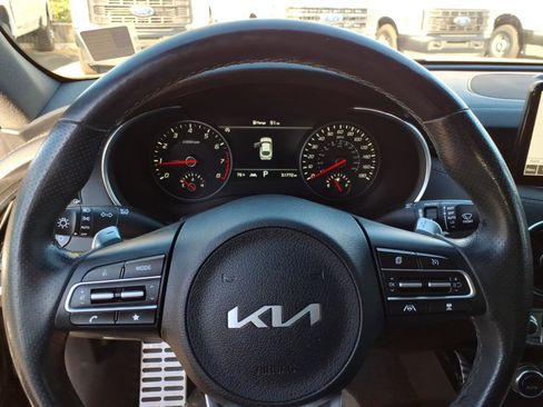 Used 2022 Kia Stinger GT2 image 18