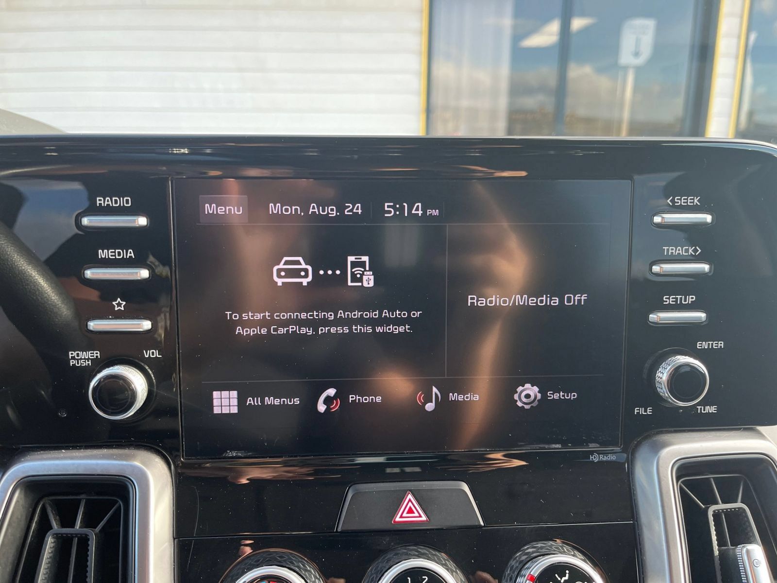 Used 2023 Kia Sorento LX FWD image 19