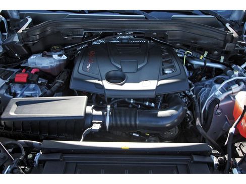 Used 2022 Alfa Romeo Stelvio Sprint image 32