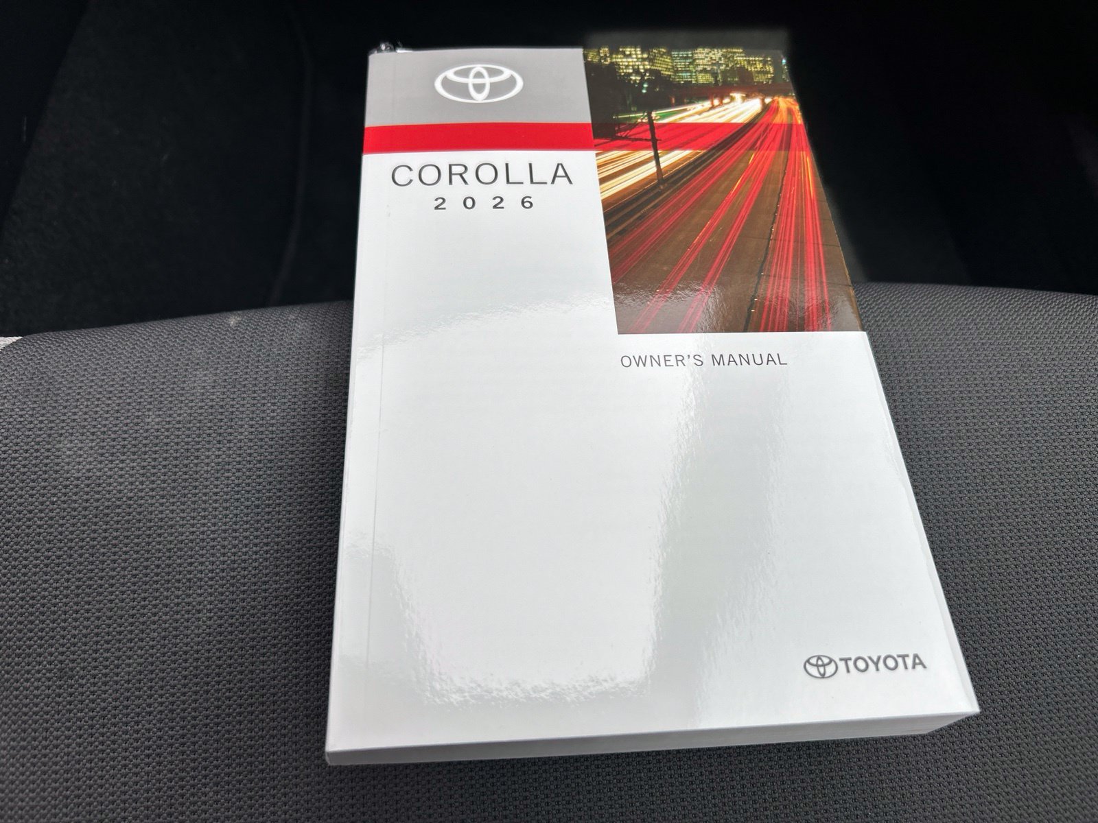 Used 2026 Toyota Corolla LE FWD image 18