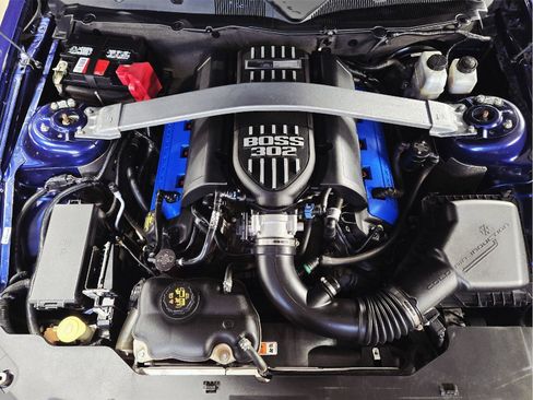 Used 2012 Ford Mustang Boss 302 w/ Boss 302 Accessory Pkg image 6