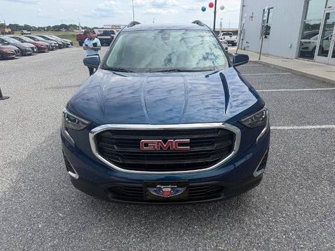 Used 2020 GMC Terrain SLE w/ Driver Convenience Package AWD/4WD image 3