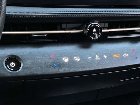 Used 2023 Nissan Ariya AWD image 20