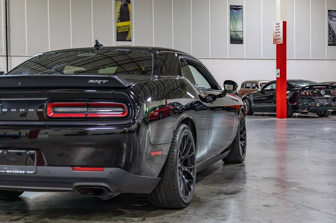 Used 2016 Dodge Challenger SRT Hellcat RWD image 31