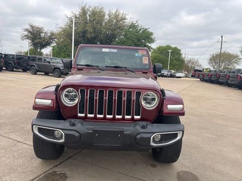 Certified 2021 Jeep Wrangler Unlimited Sahara w/ Cold Weather Group image 2