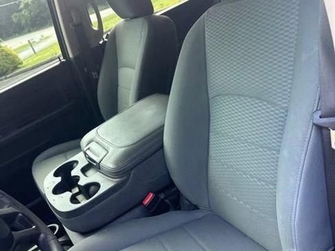 Used 2018 RAM 3500 Tradesman w/ Chrome Appearance Group AWD/4WD image 14