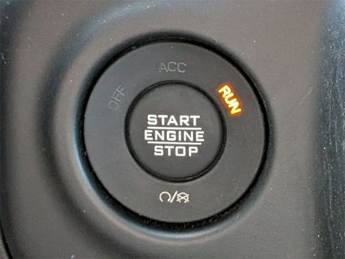 Used 2023 Jeep Wrangler Sport image 33