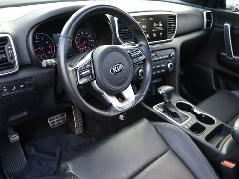 Used 2022 Kia Sportage Nightfall Edition image 3