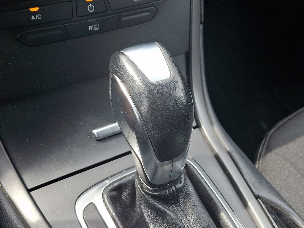Used 2018 Ford Edge SE AWD/4WD image 14