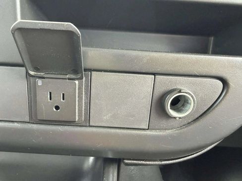 Used 2017 GMC Savana 2500 RWD image 22