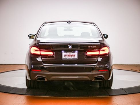 Used 2023 BMW 540i w/ M Sport Package RWD image 3