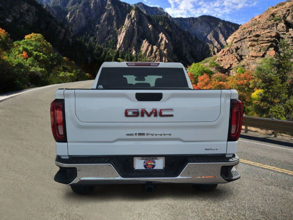 Used 2026 GMC Sierra 1500 SLT AWD/4WD image 4