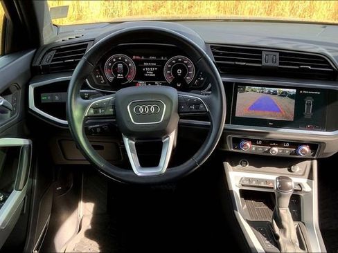 Certified 2021 Audi Q3 2.0T Premium Plus w/ Premium Plus Package image 5