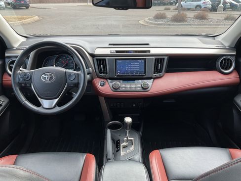 Used 2014 Toyota RAV4 Limited w/ Technology Package image 17