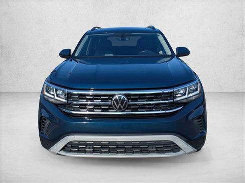 Used 2023 Volkswagen Atlas SE w/ Panoramic Sunroof Package FWD image 2