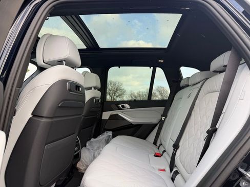 New 2026 BMW X5 M60i image 19