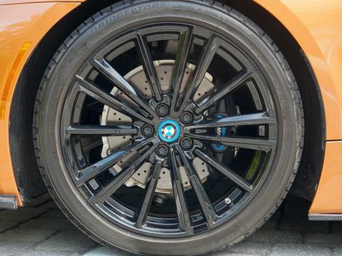 Used 2019 BMW i8 Roadster AWD/4WD image 14