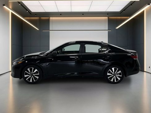 Used 2024 Nissan Sentra SV w/ SV Premium Package FWD image 2