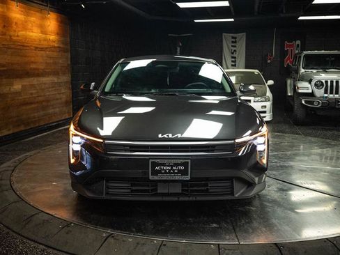 Used 2025 Kia K4 LXS image 4
