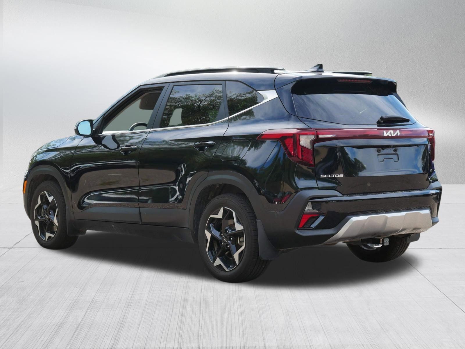 Certified 2024 Kia Seltos EX AWD/4WD image 5