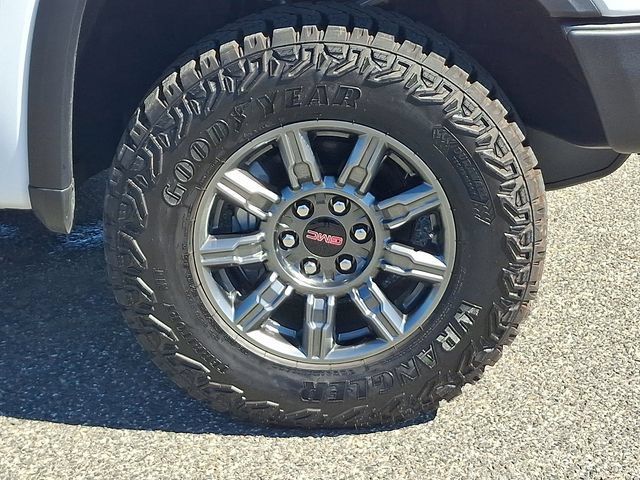 Used 2026 GMC Sierra 1500 AT4X w/ LPO, Black Badging Package AWD/4WD image 29