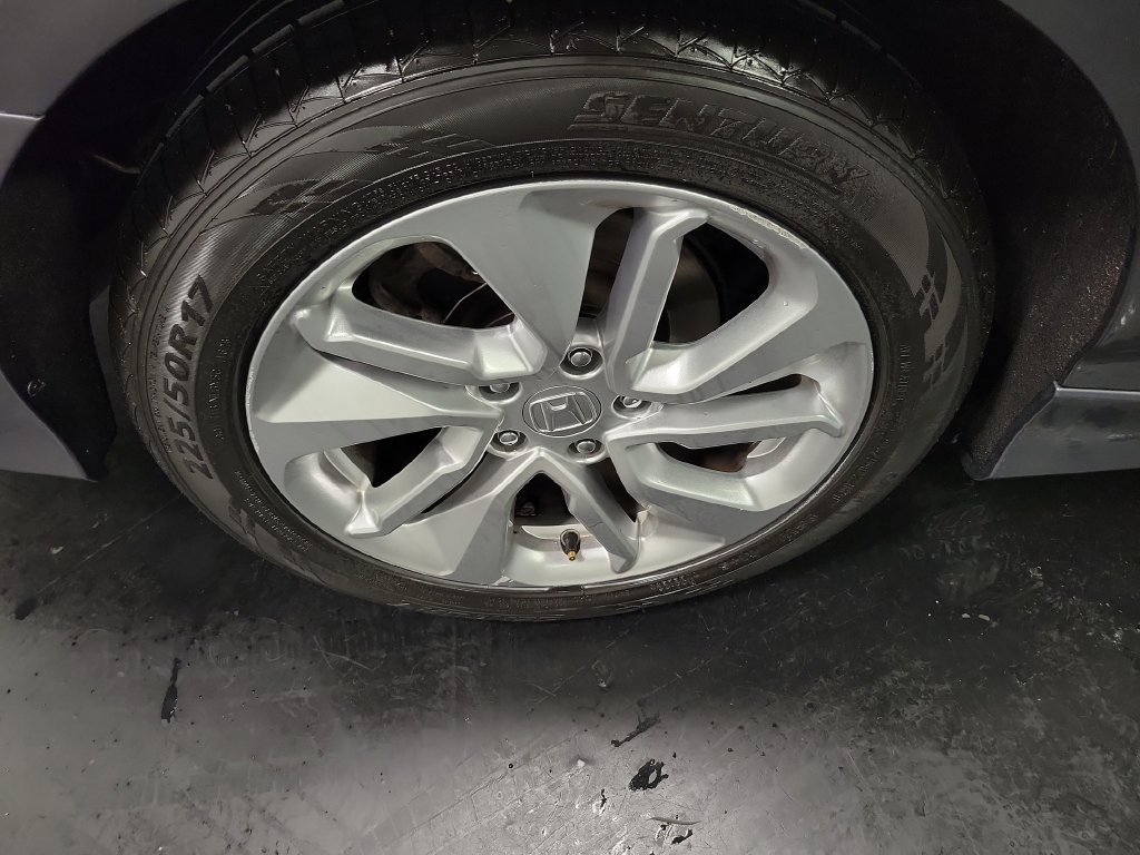 Used 2018 Honda Accord LX image 11