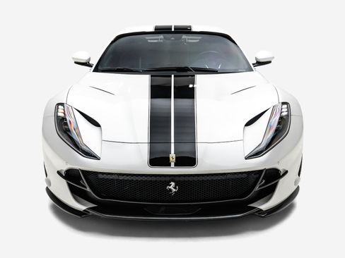 Used 2022 Ferrari 812 GTS RWD image 11