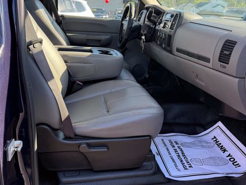 Used 2008 Chevrolet Silverado 2500 W/T w/ Snow Plow Prep Package AWD/4WD image 10