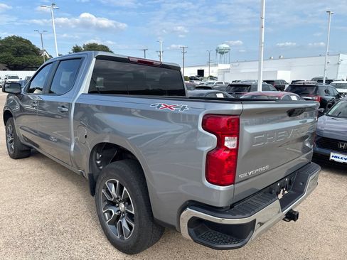 Used 2023 Chevrolet Silverado 1500 LT AWD/4WD image 12